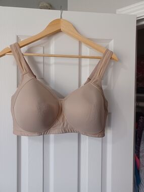 Vanity Fair Beige Smooth Full-Coverage Wireless Bra (Size 38DD)